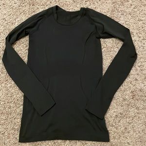 Lululemon Swiftly Long Sleeve (2016) size 4 like new